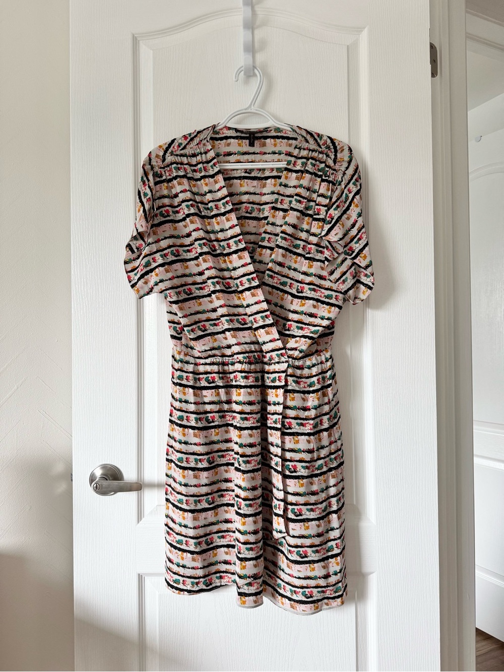BCBG Maxazria 100% silk wrap dress